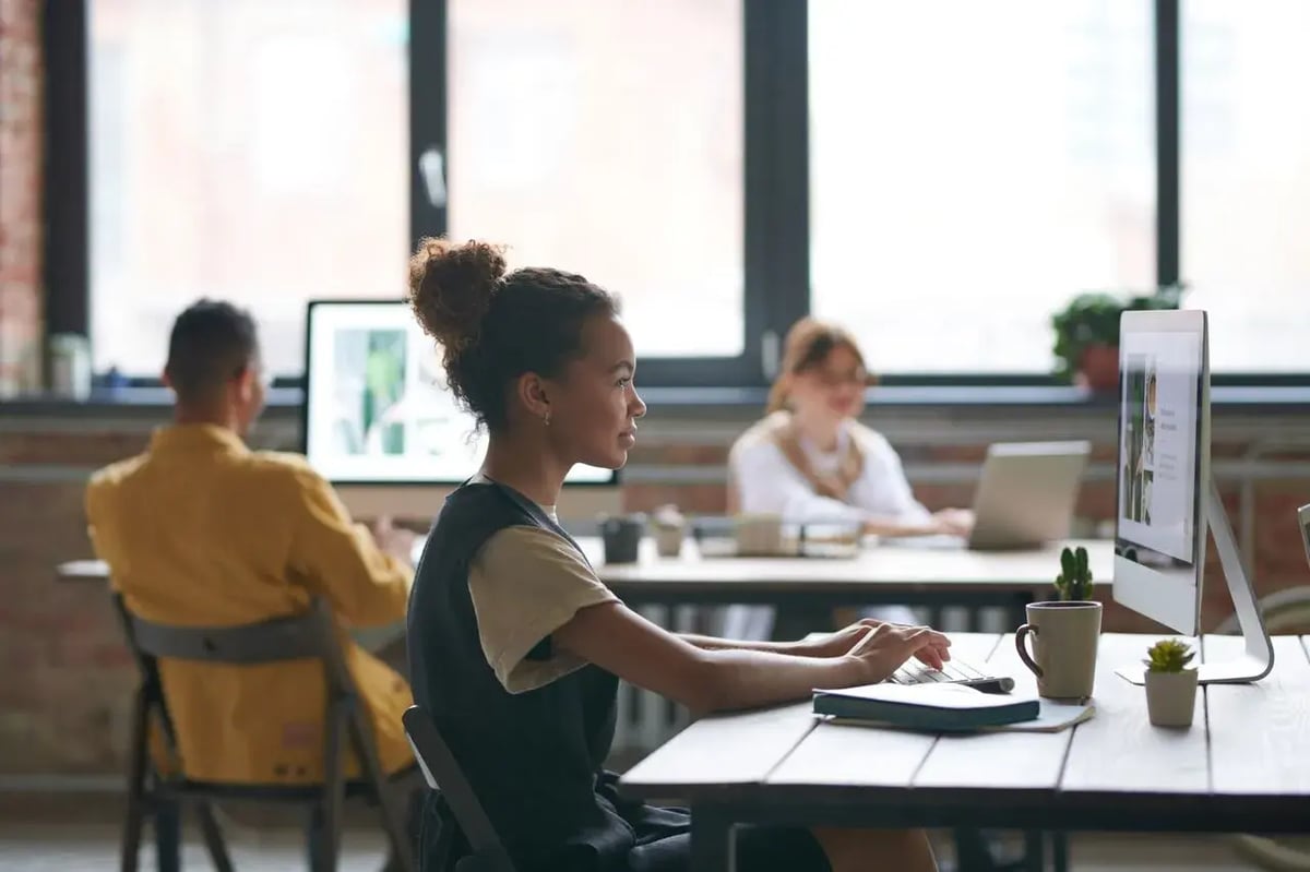 workflow contenidos ia humano