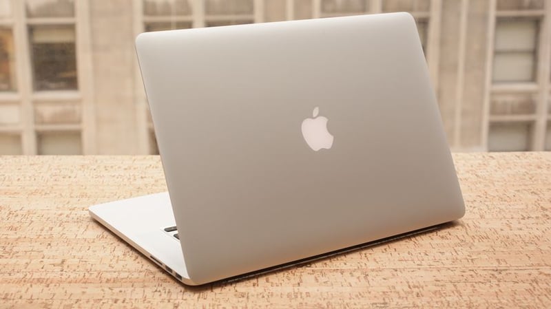 apple-macbook-pro-15-inch-2015-07