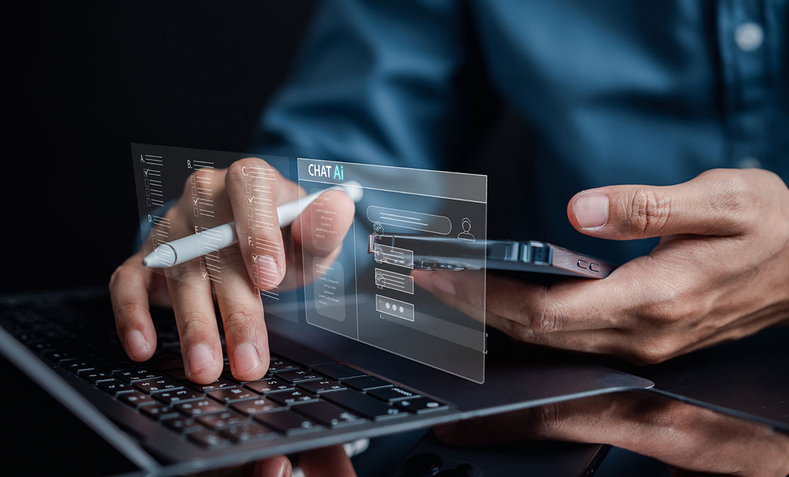 Un gráfico de un chat de IA sobre alguien que escribe en un portátil